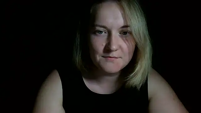 Snapshot of TinaKittyX chatting on 05/11/26, 08:17 TinaKittyX online show from 05/11/26, 08:17