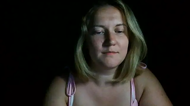 Snapshot of TinaKittyX chatting on 07/04/26, 09:54 TinaKittyX online show from 07/04/26, 09:54