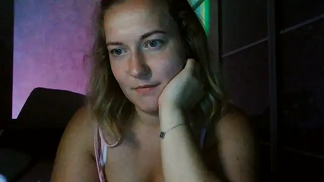 Snapshot of TinaKittyX chatting on 07/28/26, 08:52 TinaKittyX online show from 07/28/26, 08:52