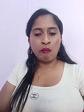 Snapshot of SofiaMendez1_ chatting on 05/22/26, 03:17 SofiaMendez1 online show from 05/22/26, 03:17