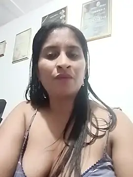 Snapshot of SofiaMendez1_ chatting on 05/27/26, 03:25 SofiaMendez1 online show from 05/27/26, 03:25