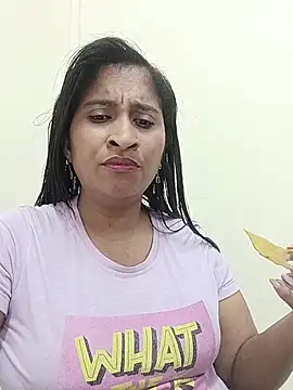 Snapshot of SofiaMendez1_ chatting on 06/04/26, 04:35 SofiaMendez1 online show from 06/04/26, 04:35