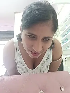 SofiaMendez1  online show from 06/25/26, 05:39