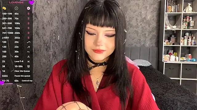 EmilyEmbears online show from 06/02/26, 07:32
