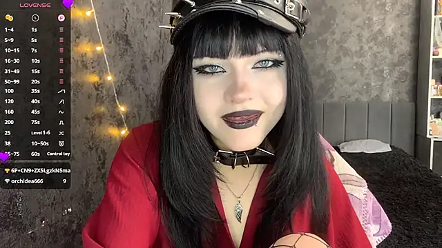 EmilyEmbears online show from 06/15/26, 07:21