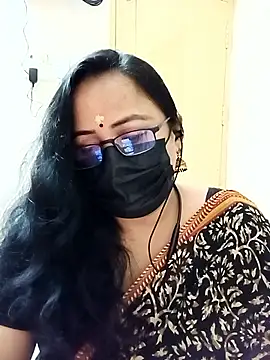 Snapshot of monisha_cam chatting on 06/04/26, 04:51 monisha cam online show from 06/04/26, 04:51