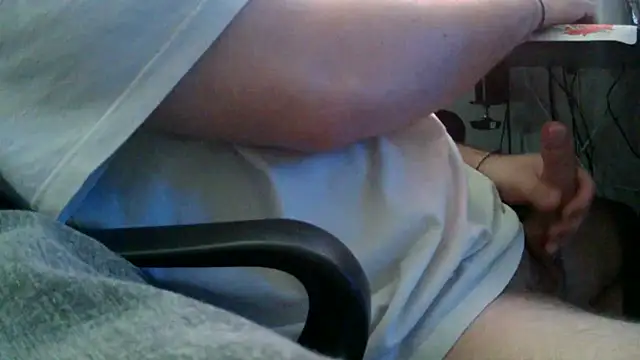 Snapshot of haydn_124 chatting on 04/17/26, 10:51 haydn 124 online show from 04/17/26, 10:51