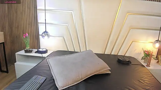 Lilit doll online show from 07/23/26, 11:52