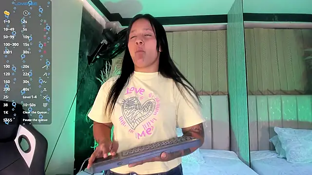 LexiAdamss online show from 06/17/26, 01:01
