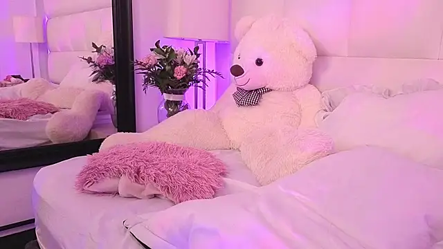 DaliaCastle online show from 07/24/26, 08:40