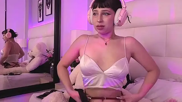 DaliaCastle online show from 07/25/26, 07:55