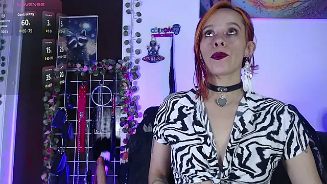 Snapshot of Lexxii_hot_col chatting on 06/13/26, 07:34 Lexxii hot col online show from 06/13/26, 07:34