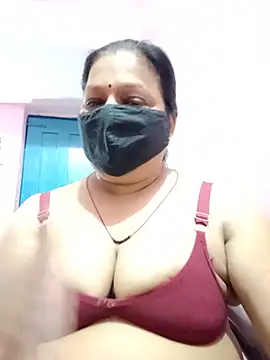 Snapshot of PINKI_024 chatting on 06/01/26, 06:04 PINKI 024 online show from 06/01/26, 06:04