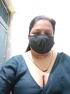Snapshot of PINKI_024 chatting on 06/06/26, 05:56 PINKI 024 online show from 06/06/26, 05:56