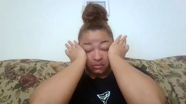 madzbailey online show from 06/10/26, 03:33