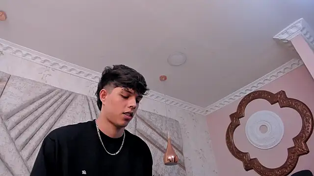 DamiaanXx online show from 04/08/26, 12:38