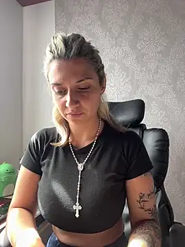 Isabella varella- online show from 06/22/26, 02:25