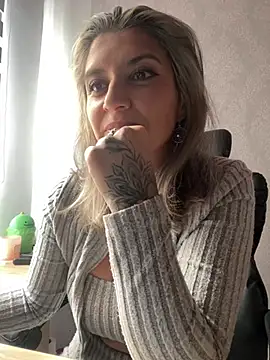 Isabella varella- online show from 07/10/26, 02:08
