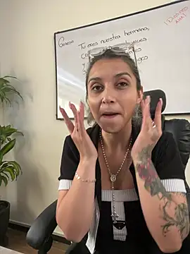 Isabella varella- online show from 07/31/26, 01:43