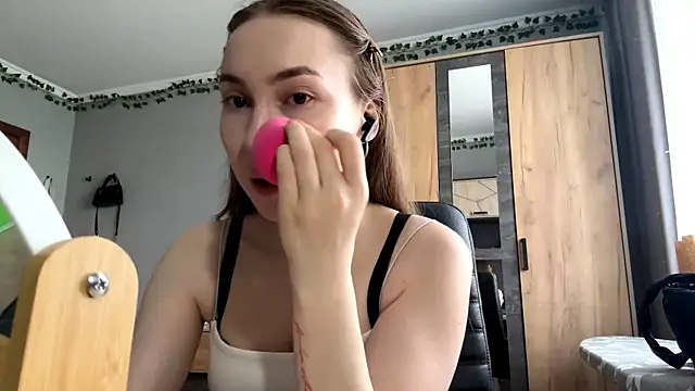 Milaissocute online show from 05/16/26, 09:06