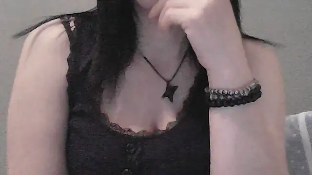 Snapshot of sara_41 chatting on 04/11/26, 09:08 sara 41 online show from 04/11/26, 09:08