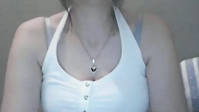 Snapshot of sara_41 chatting on 04/25/26, 06:16 sara 41 online show from 04/25/26, 06:16