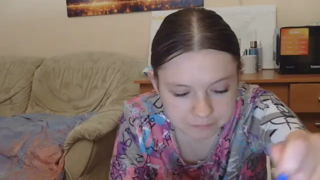 JessicaHolland1 online show from 06/14/26, 05:37