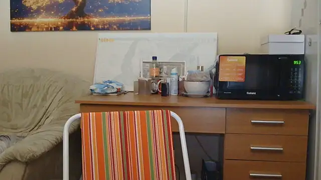 JessicaHolland1 online show from 06/25/26, 06:12