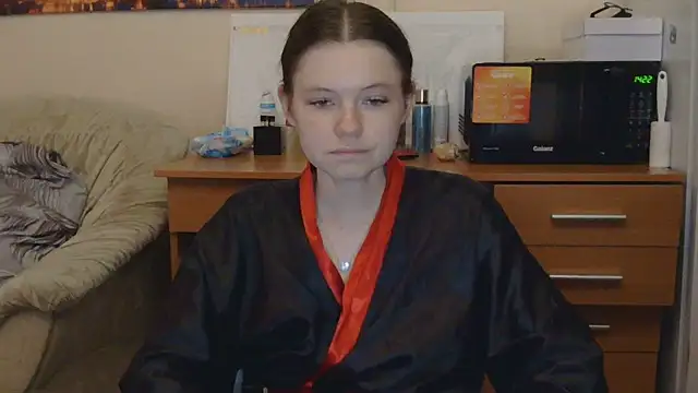 JessicaHolland1 online show from 06/30/26, 05:47
