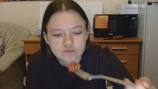 JessicaHolland1 online show from 07/07/26, 06:23