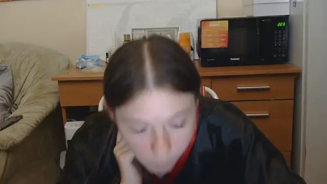 JessicaHolland1 online show from 07/08/26, 05:50