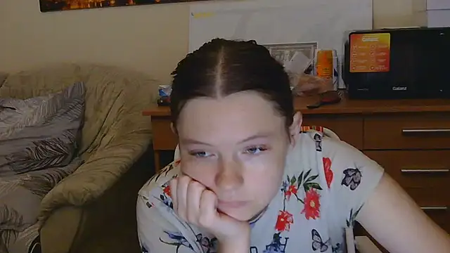 JessicaHolland1 online show from 07/10/26, 05:48