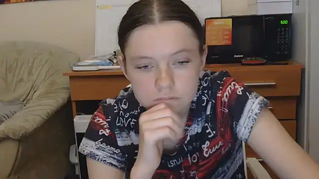 JessicaHolland1 online show from 07/13/26, 05:49