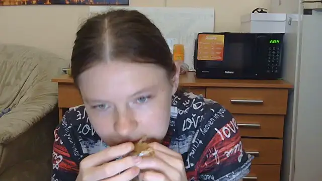 JessicaHolland1 online show from 07/20/26, 06:54