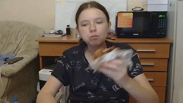 JessicaHolland1 online show from 07/24/26, 07:23