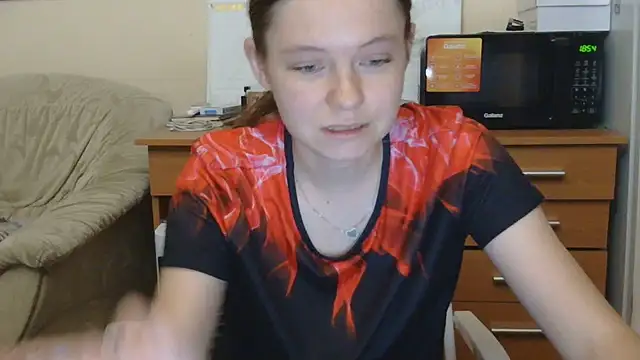 JessicaHolland1 online show from 07/28/26, 06:07