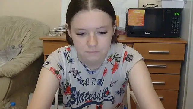 JessicaHolland1 online show from 08/01/26, 05:56