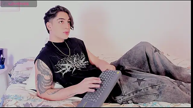 Snapshot of Thiago_angel chatting on 05/31/26, 03:15 Thiago angel online show from 05/31/26, 03:15