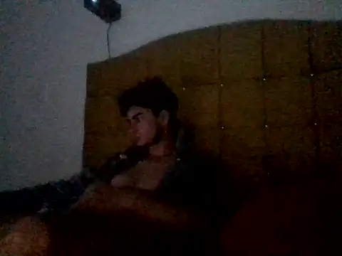 manulito260 online show from 07/10/26, 01:43