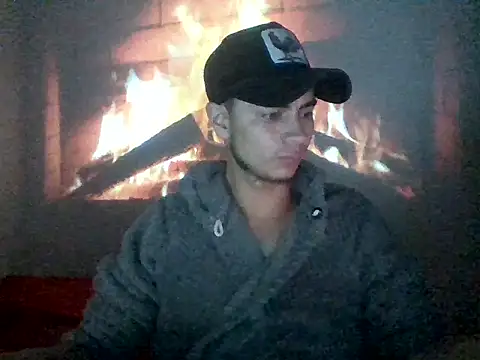 manulito260 online show from 08/07/26, 06:15