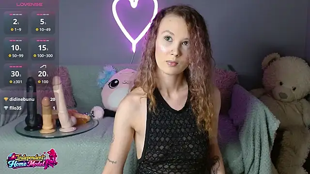 Snapshot of Bea_doll chatting on 06/07/26, 02:48 Bea doll online show from 06/07/26, 02:48