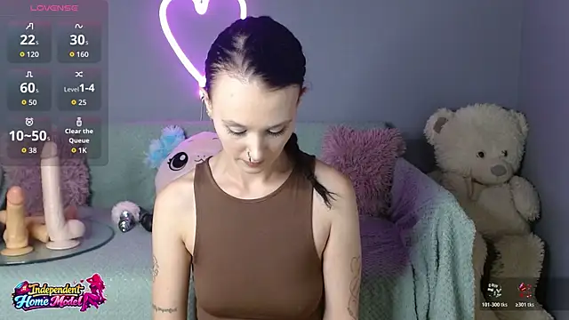 Snapshot of Bea_doll chatting on 07/08/26, 10:25 Bea doll online show from 07/08/26, 10:25