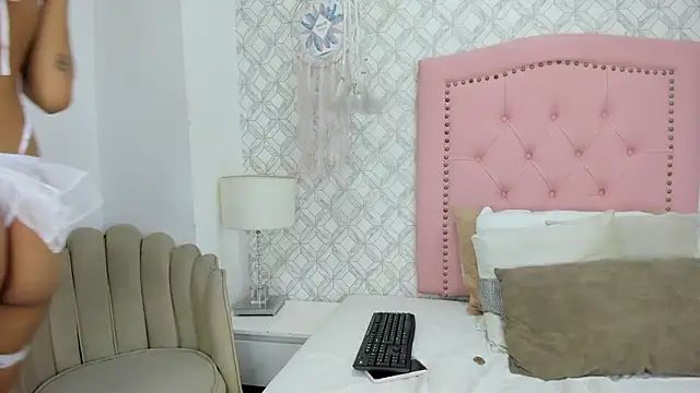 sofia martinez 9 online show from 07/10/26, 07:38