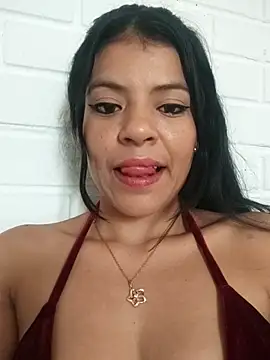 angie280 online show from 06/18/26, 05:39