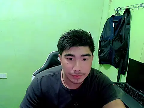 Snapshot of Hunkfireman chatting on 05/27/26, 11:57 Hunkfireman online show from 05/27/26, 11:57