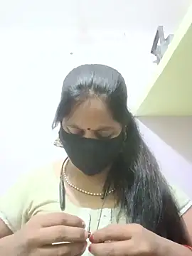 Snapshot of SEEMA_012 chatting on 06/10/26, 04:34 SEEMA 012 online show from 06/10/26, 04:34