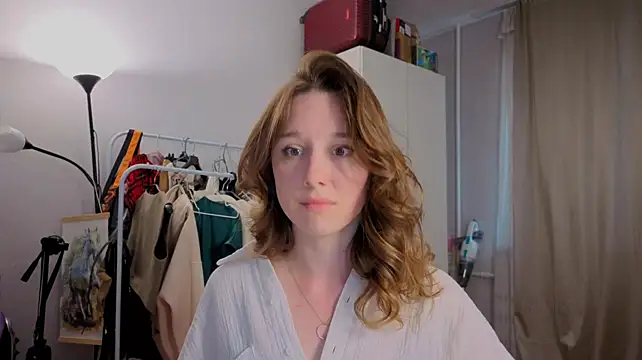 Snapshot of hunny_ines chatting on 05/21/26, 05:20 hunny ines online show from 05/21/26, 05:20