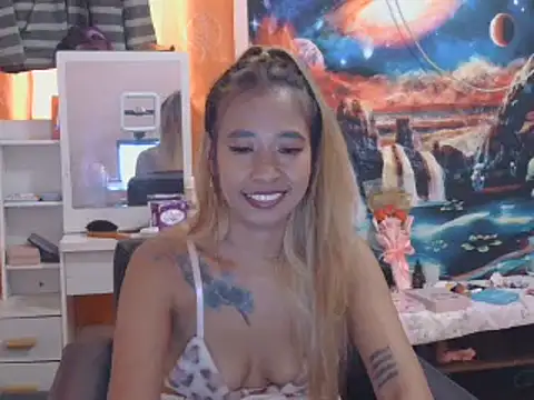 Snapshot of morena231994 chatting on 04/24/26, 01:08 morena231994 online show from 04/24/26, 01:08