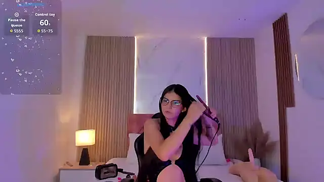 clairemillerx online show from 06/06/26, 12:10