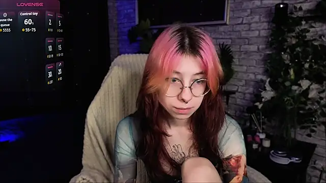 Alice Nyx online show from 06/16/26, 08:33
